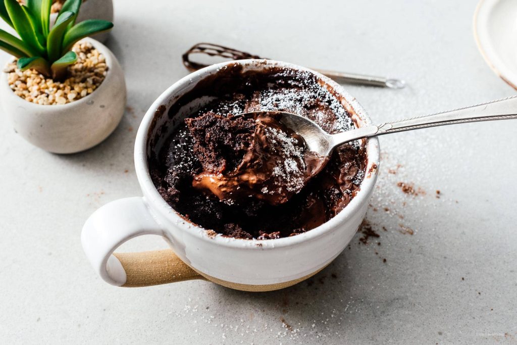 Easy 2 Minute Chocolate Mug Cake